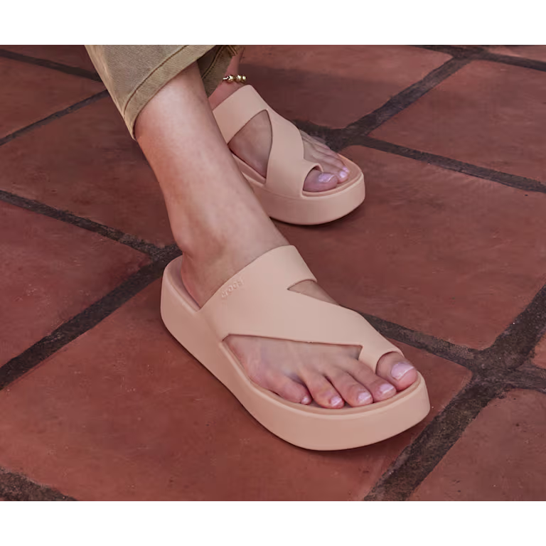 Crocs Getaway Platform Toe Loop
